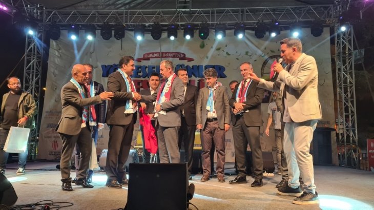 Başkan Tanış, İstanbul'da Vanlılar Gecesine Katıldı