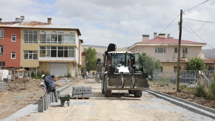 Gürpınar Belediyesi 7 sokağı baştan sona yeniliyor