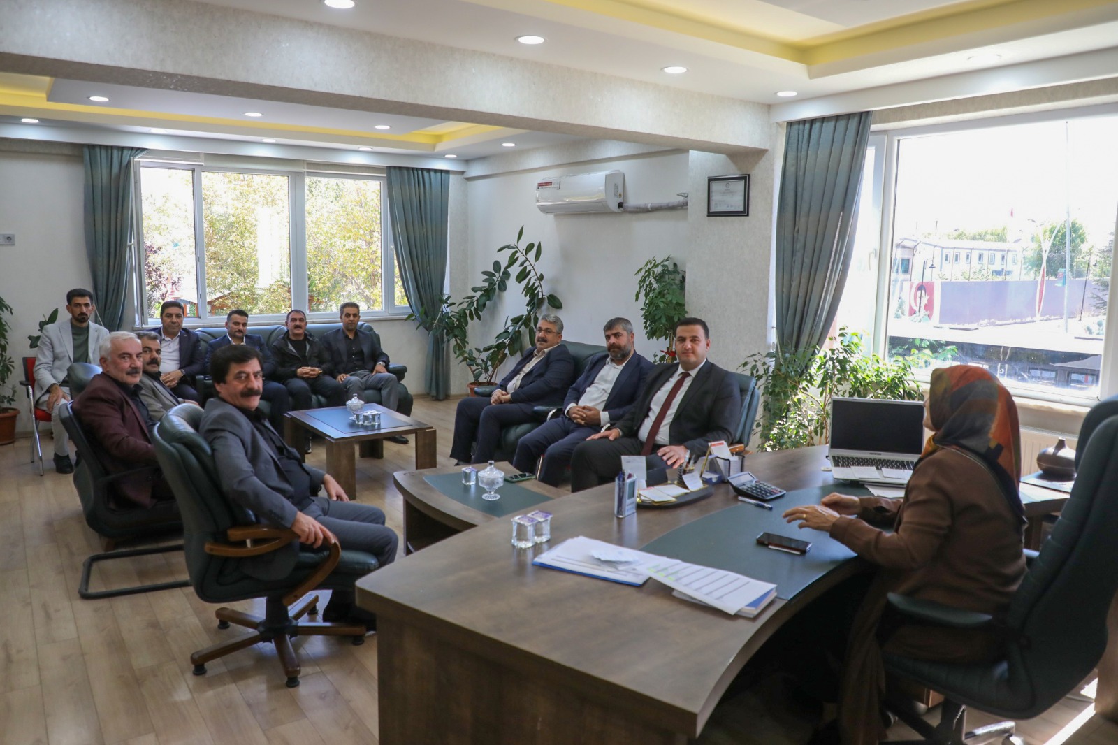 VAN ESOB Heyetinden Gürpınar Belediyesi’ne Nazik Ziyaret